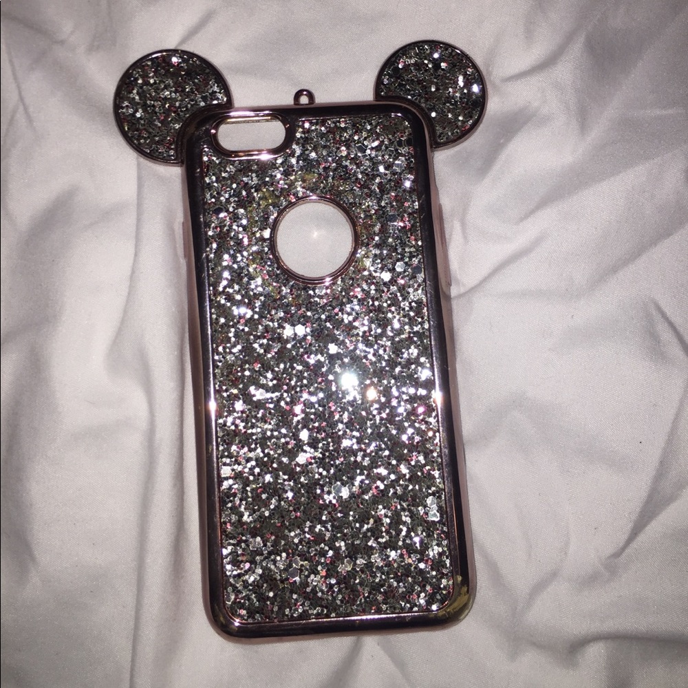 5 Phone Cases! (Swipe)